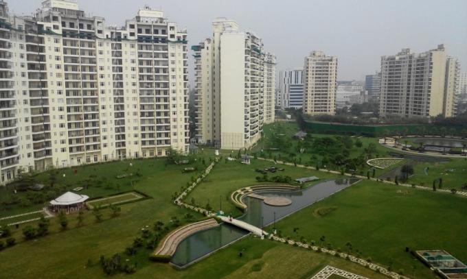 2 BHK + Study room Semi Furnished Apartment for Rent in Sohna Road, Gurgaon